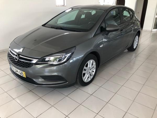 Opel Astra 1.0i T